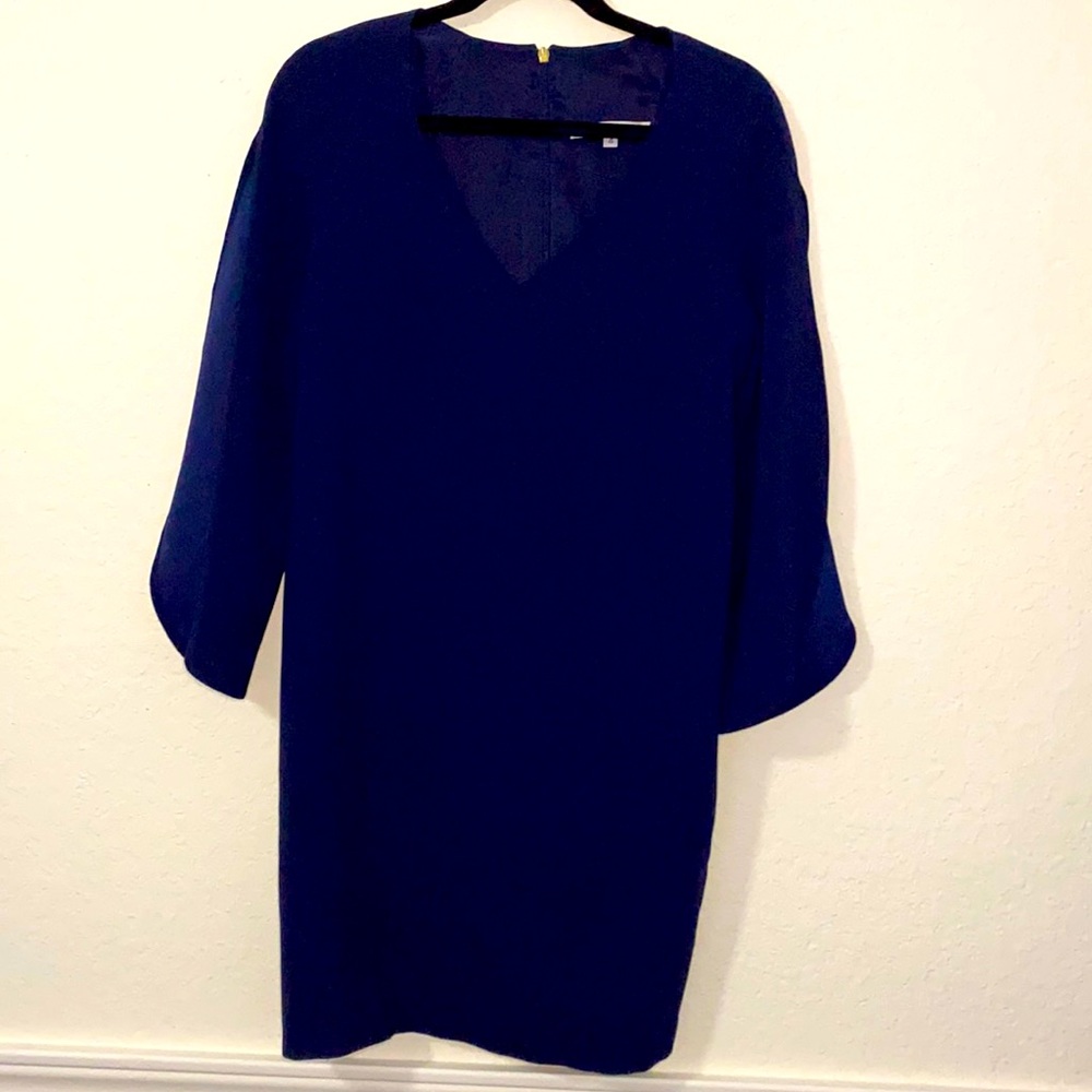 Trina Turk navy split sleeve shift dress. Size 4.